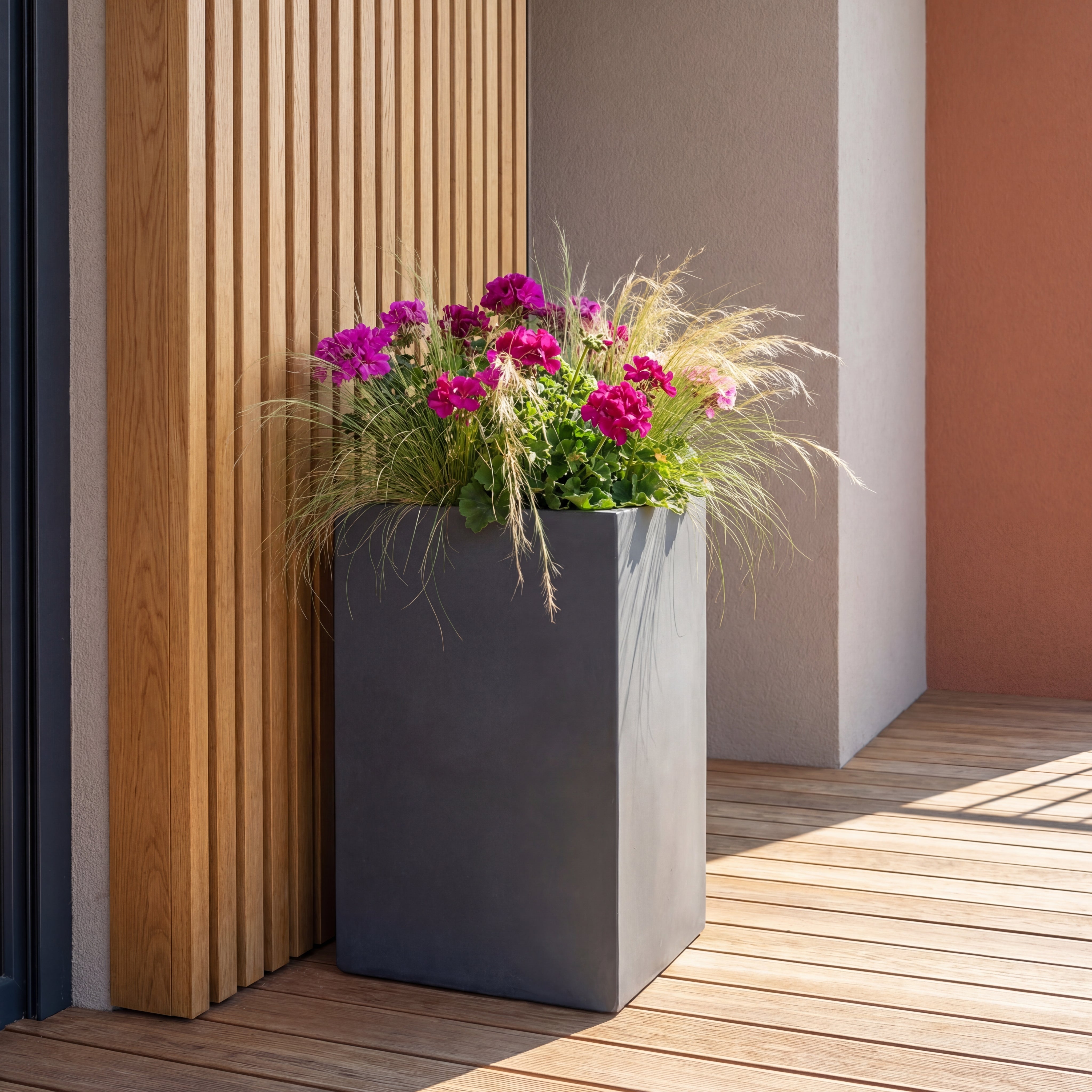 Betonový květináč KUBIX - doplňující náhled