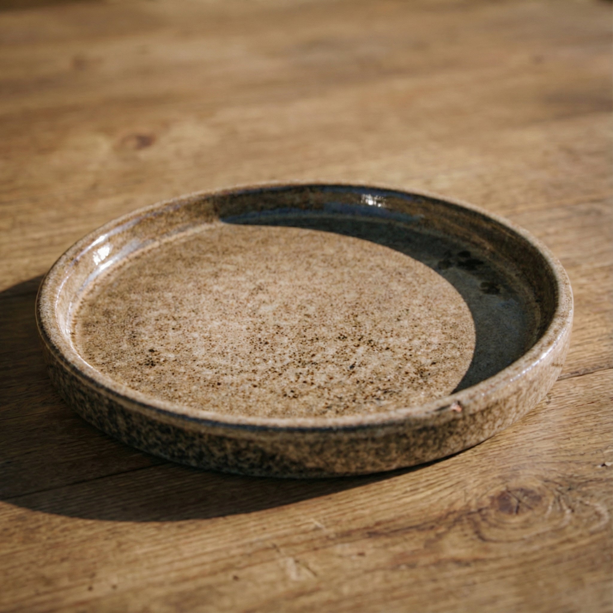 Podmiska pod kvetináč - Tigrovaná biela