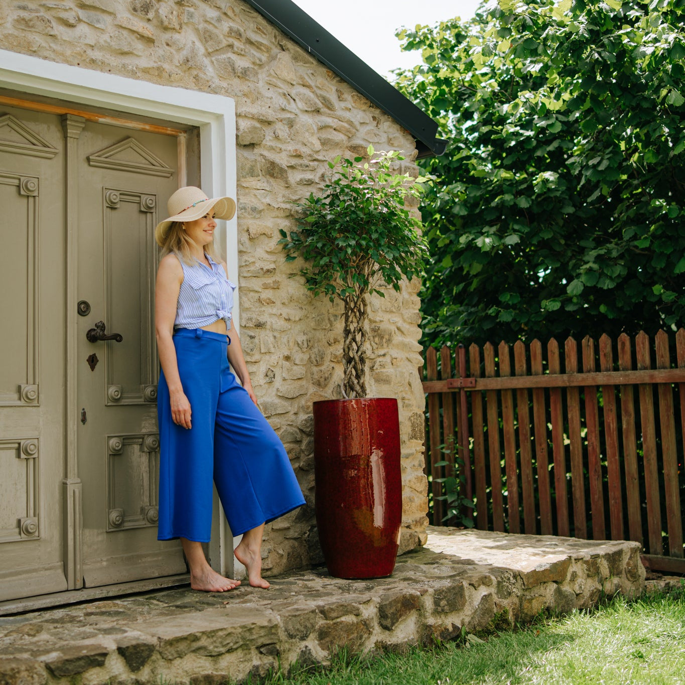 Keramicky kvetináč Athena - Tropická červená