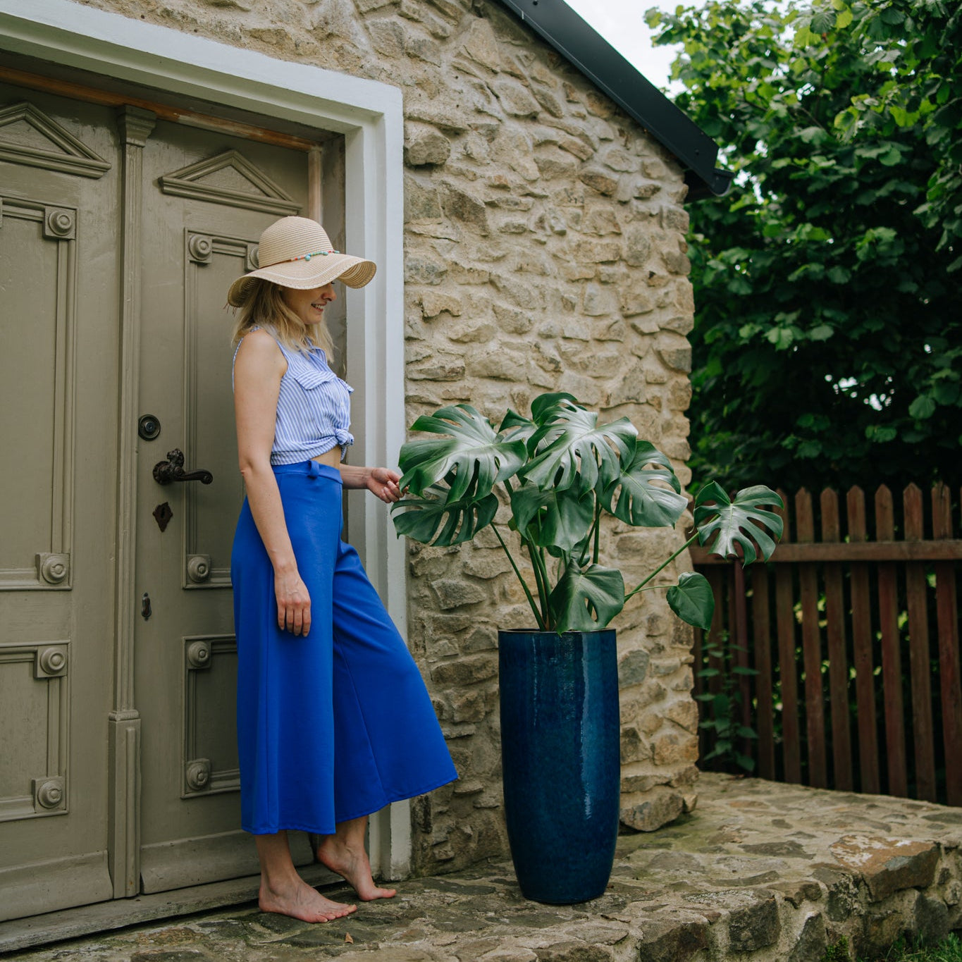 Keramicky kvetináč Athena - Morsky modrá