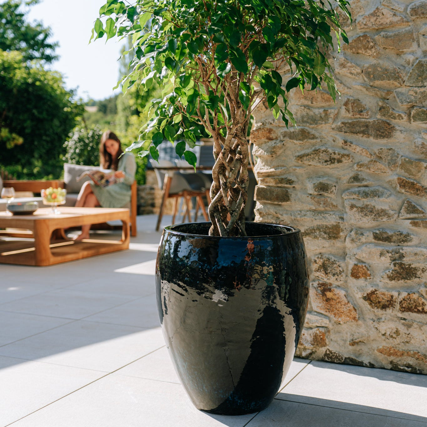 Keramicky kvetináč Poseidon - Čierna