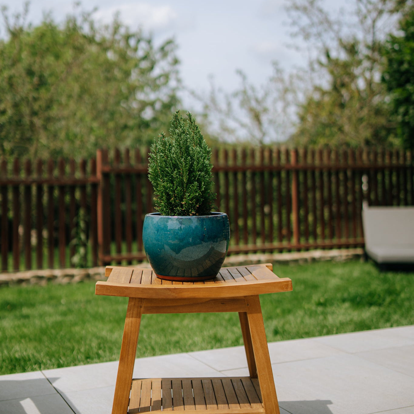 Keramicky kvetináč Romulus - Azúrovo modrá