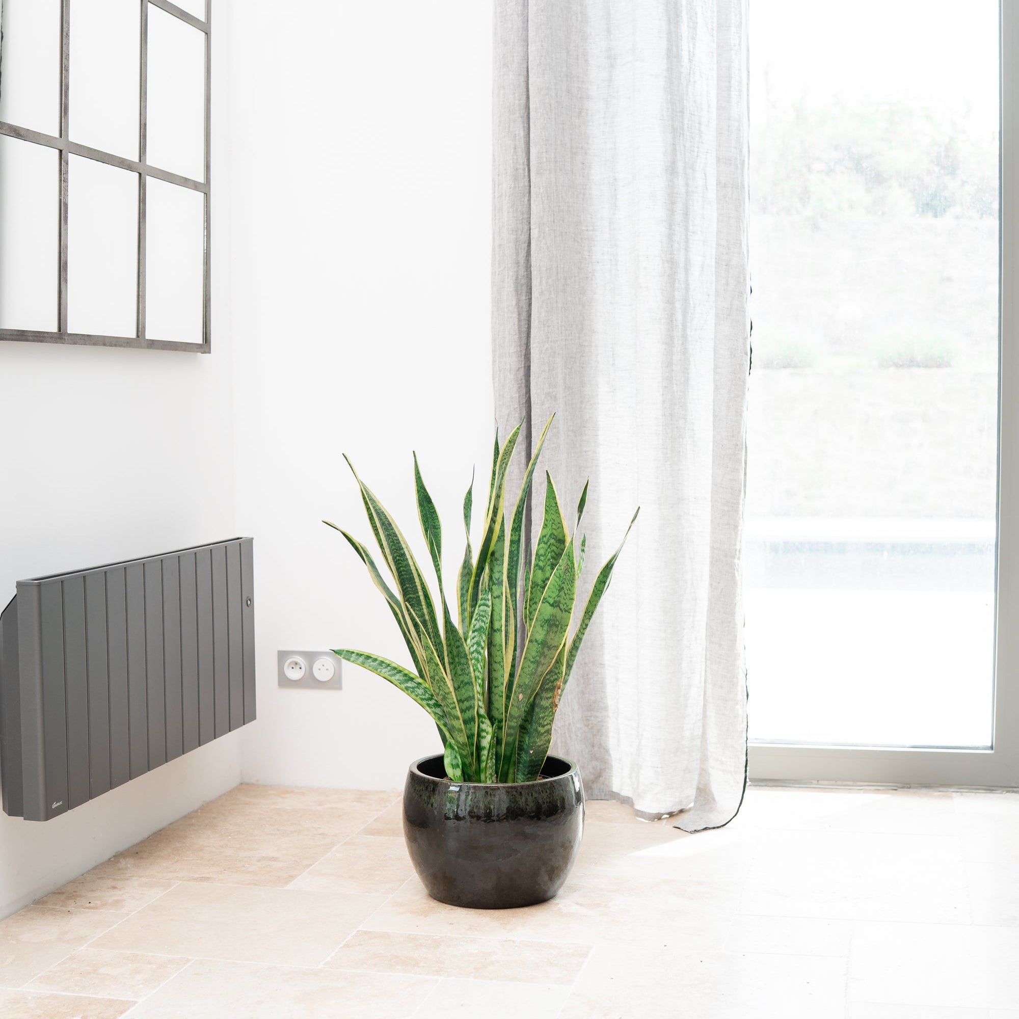 Keramicky kvetináč Romulus - Zeleno čierny