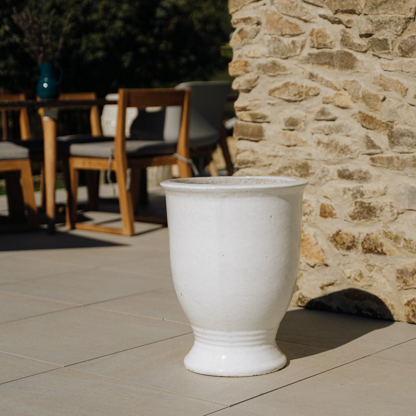 Keramický kvetináč ARTHUR biely – štýl Provence, robustný a elegantný