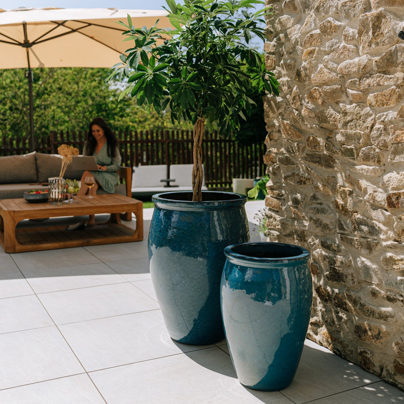 Keramický kvetináč BACCHUS - Azúrovo modrá