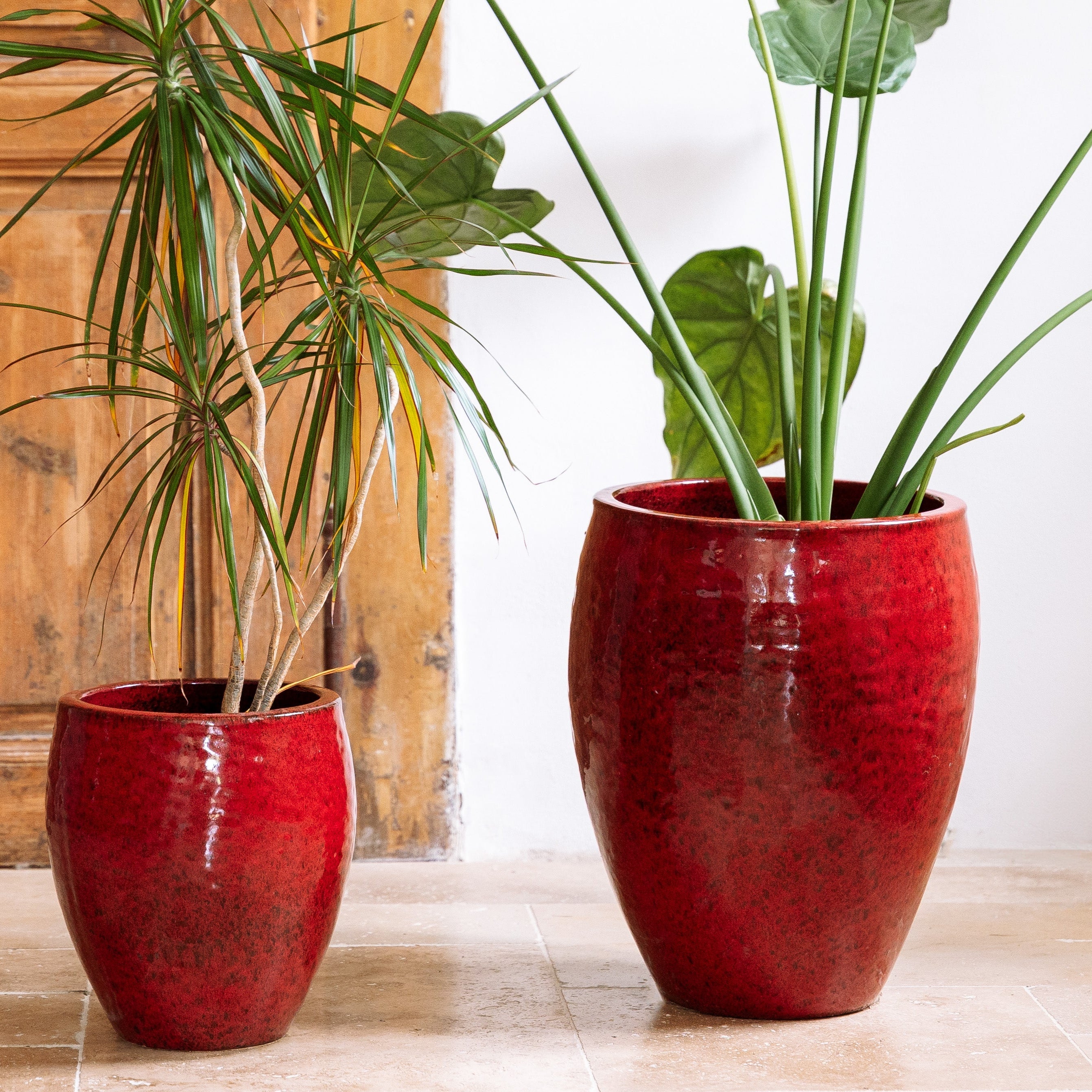 Keramický kvetináč POSEIDON2 tropická červená – štýl Provence, robustný a elegantný