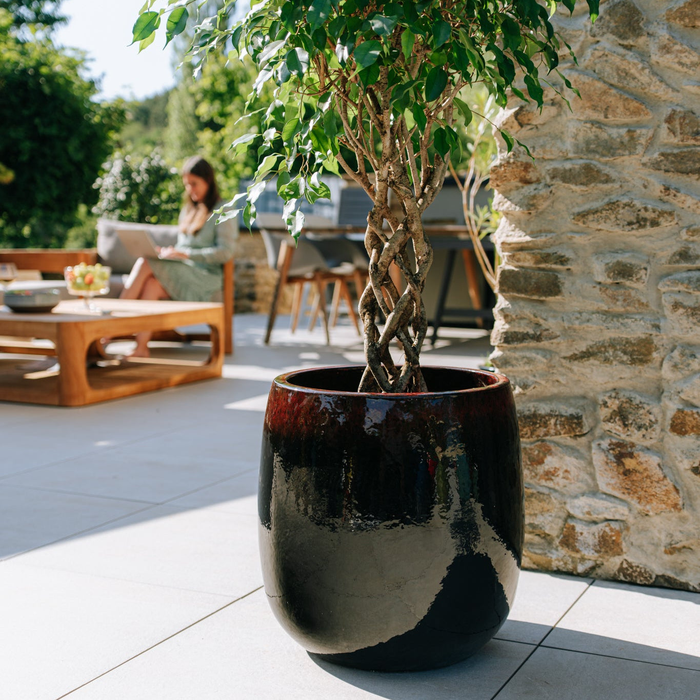 Keramický kvetináč Socrate – Čiernočervená