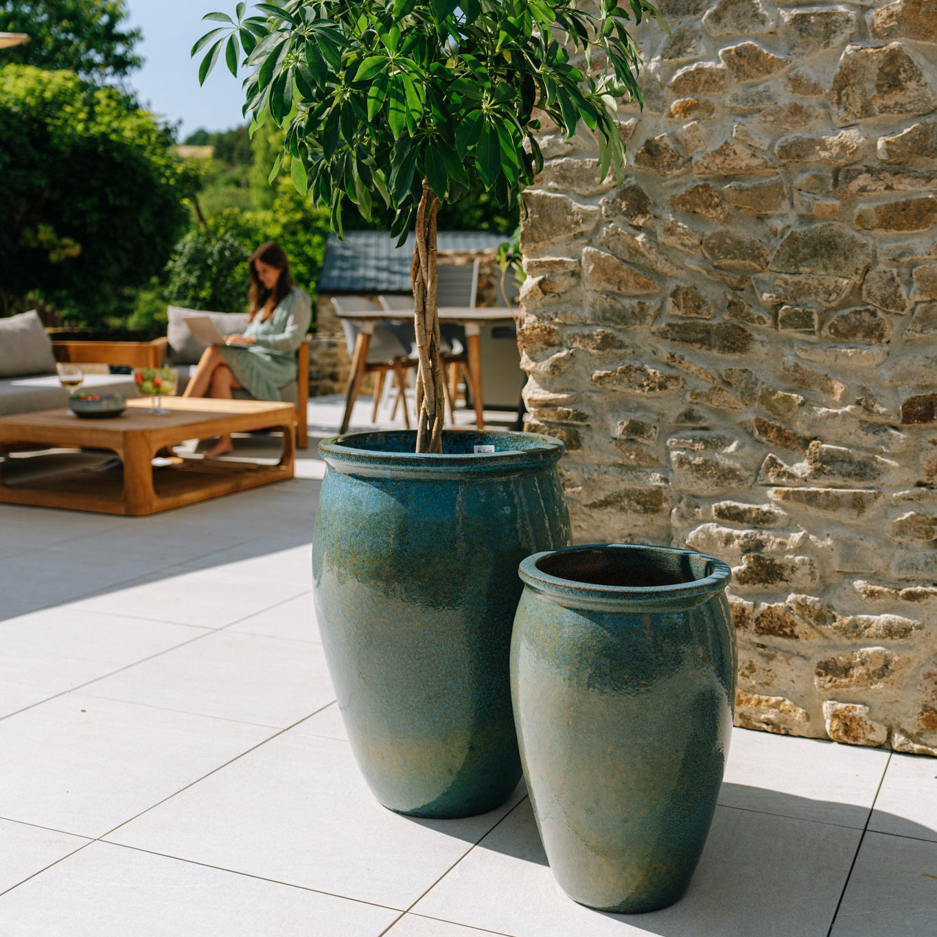 Keramický kvetináč BACCHUS – Oceľovo modrá