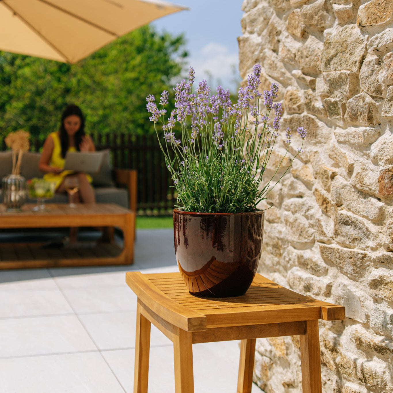 Keramický kvetináč LANCELOT - Tropická červená