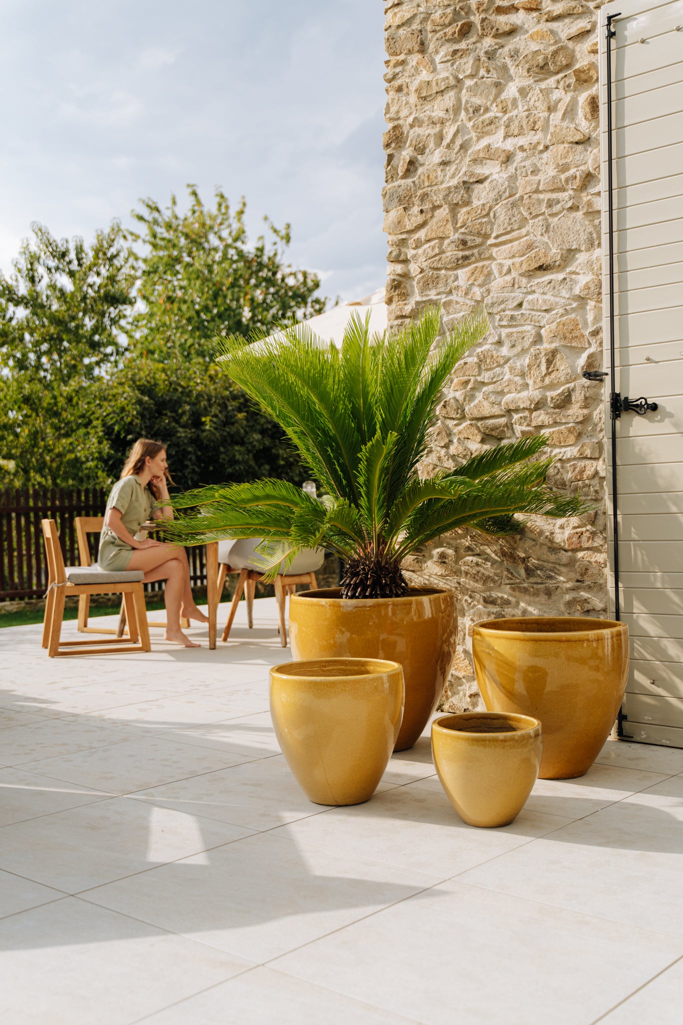 Keramický kvetináč Penelope - Medový.