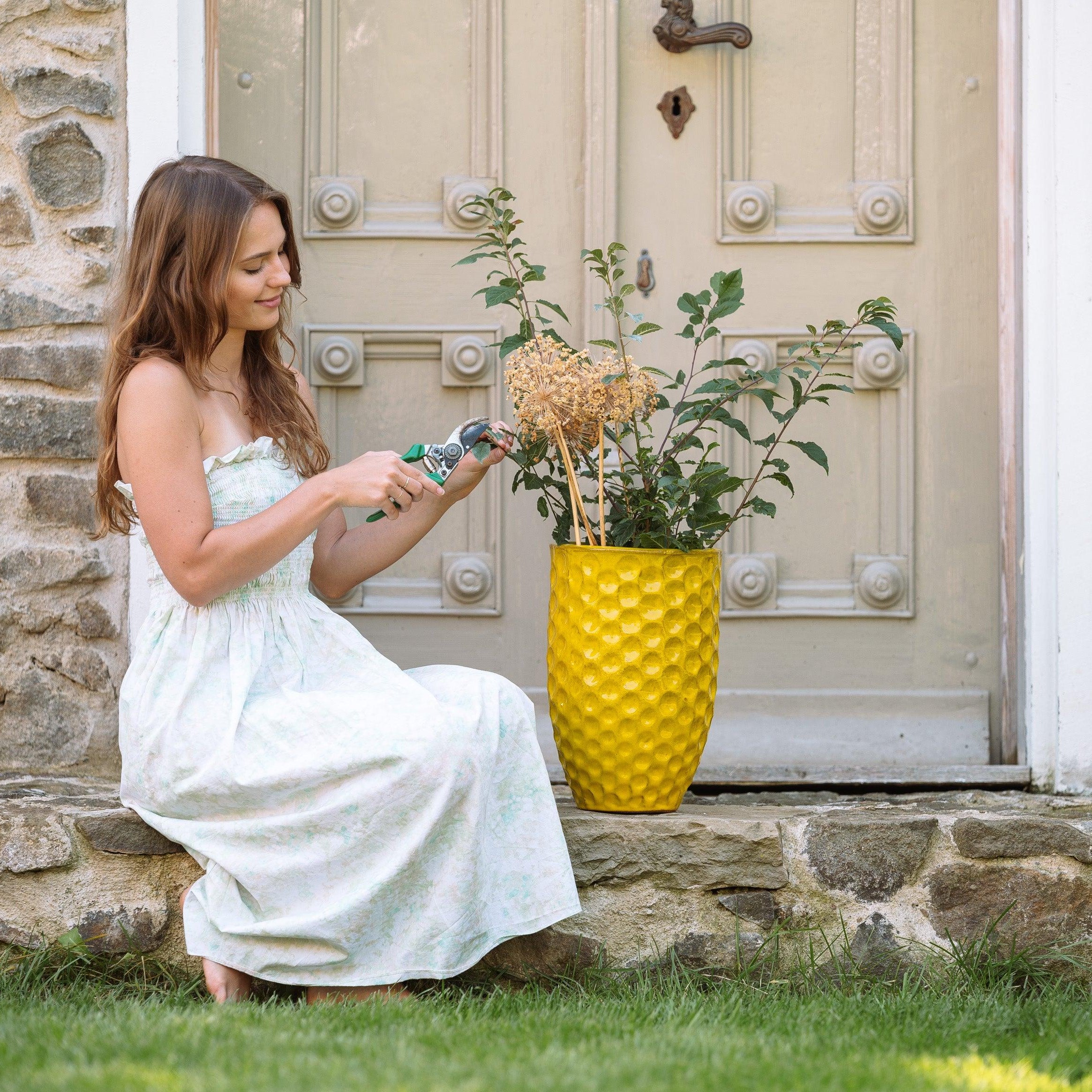 Keramický květináč MEROVEE - Žlutá - Provencelia.cz