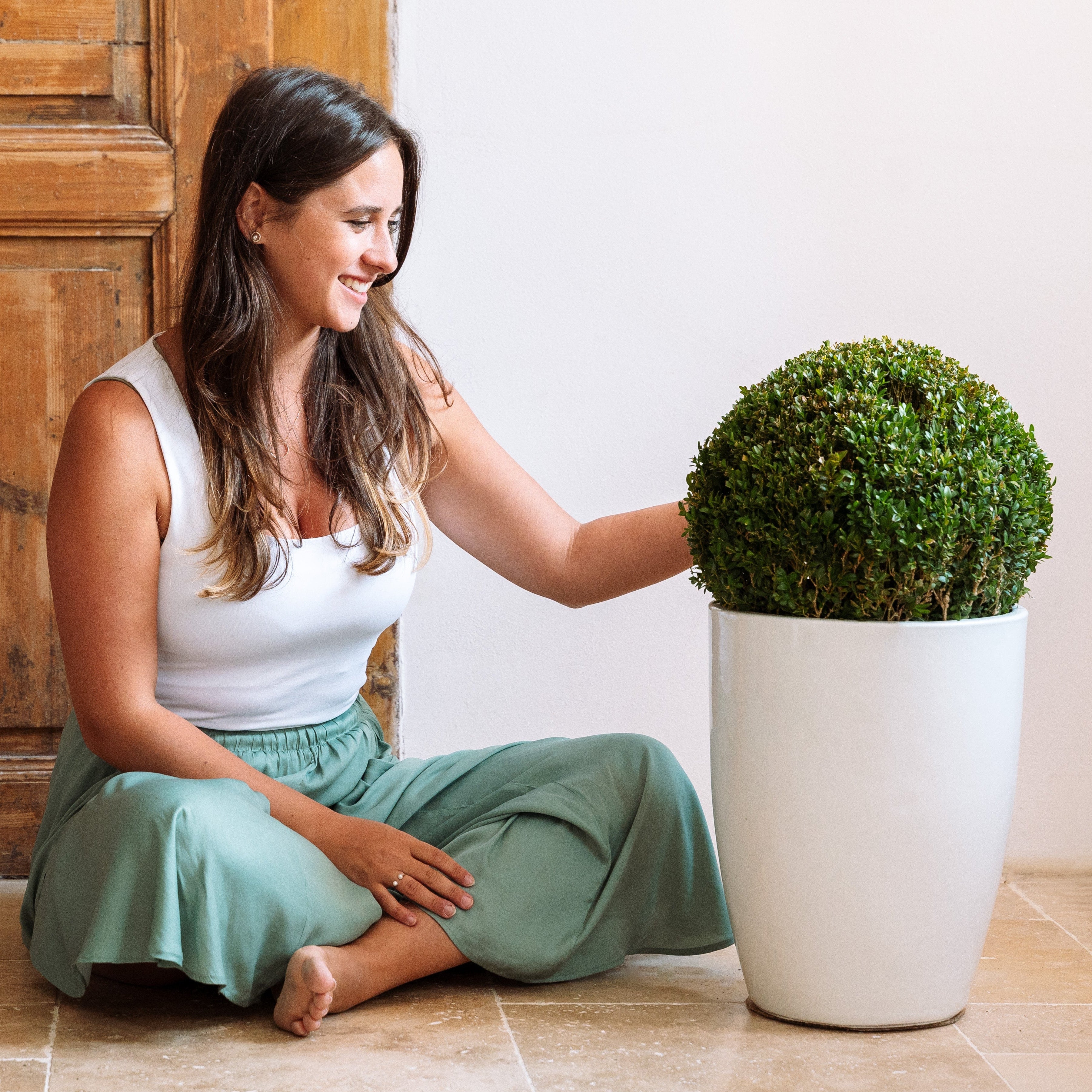 Vysoký keramický kvetináč Platon – Biely