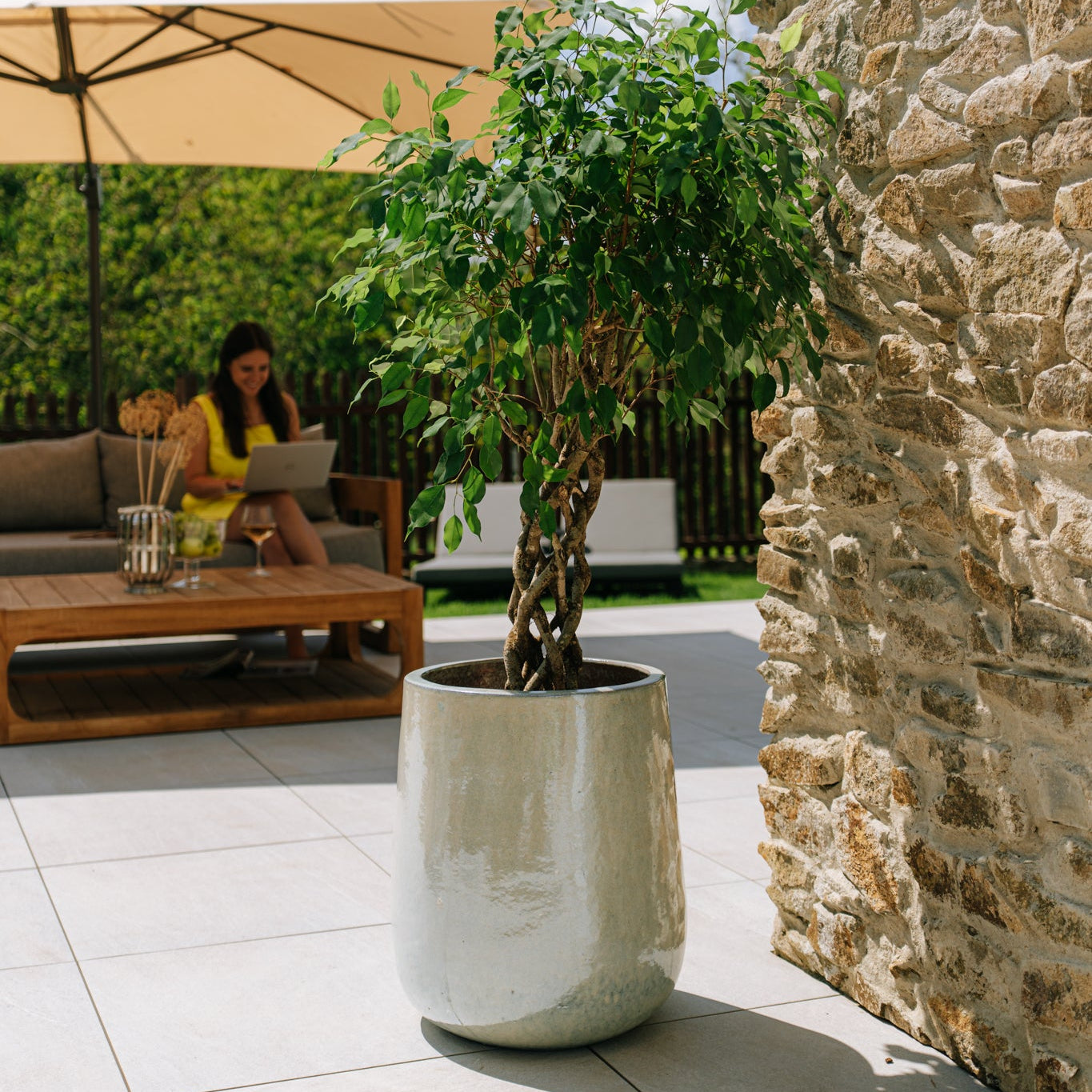 Keramický kvetináč DIANE Perlová – štýl Provence, robustný a elegantný