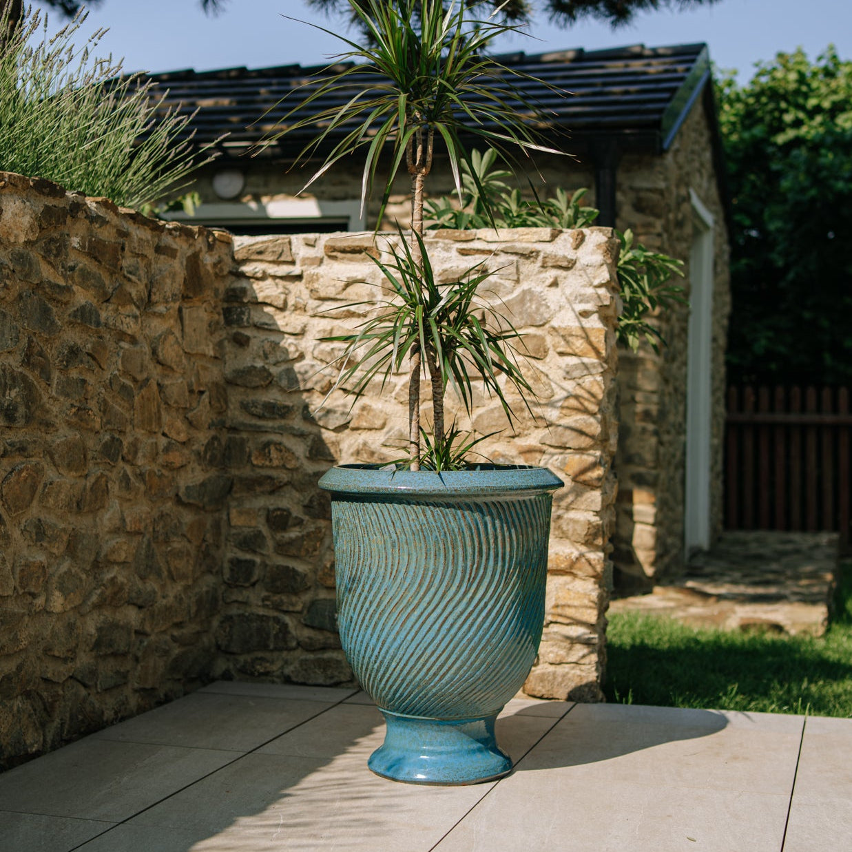 Keramický kvetináč Morgane - Oceľovo modrý