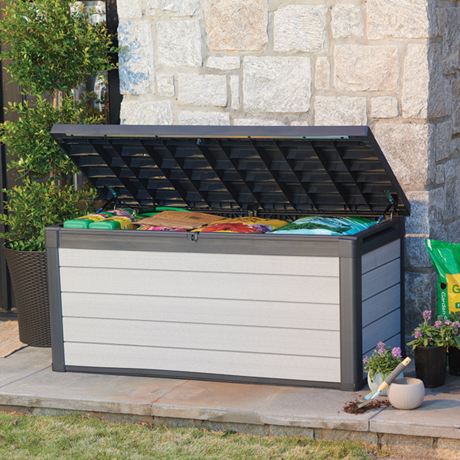 Keter Denali DuoTech 570 L — úložný box 152×72×70 cm, sivý