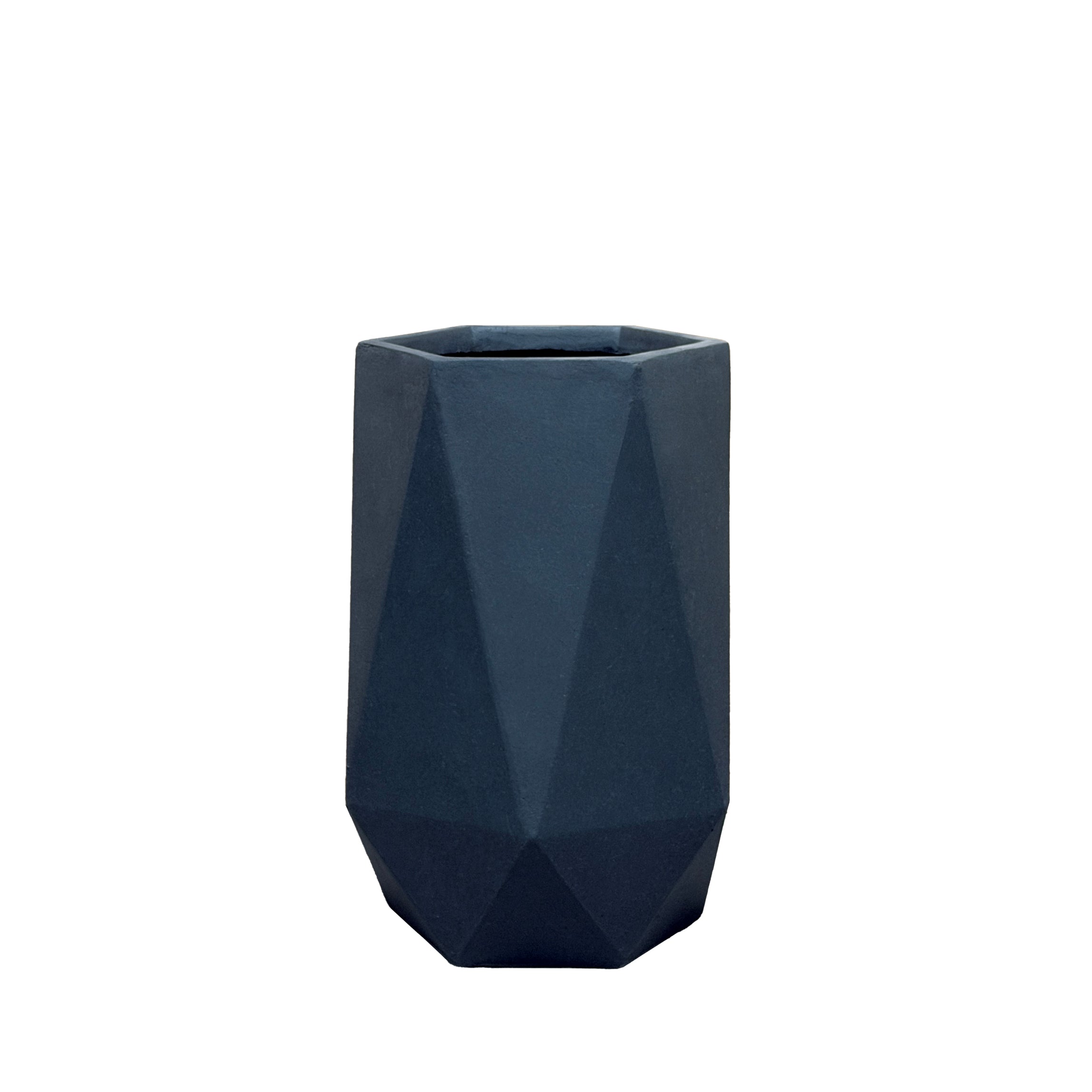 Hlavní fotografie: Betonový květináč PRISME pro dům i zahradu