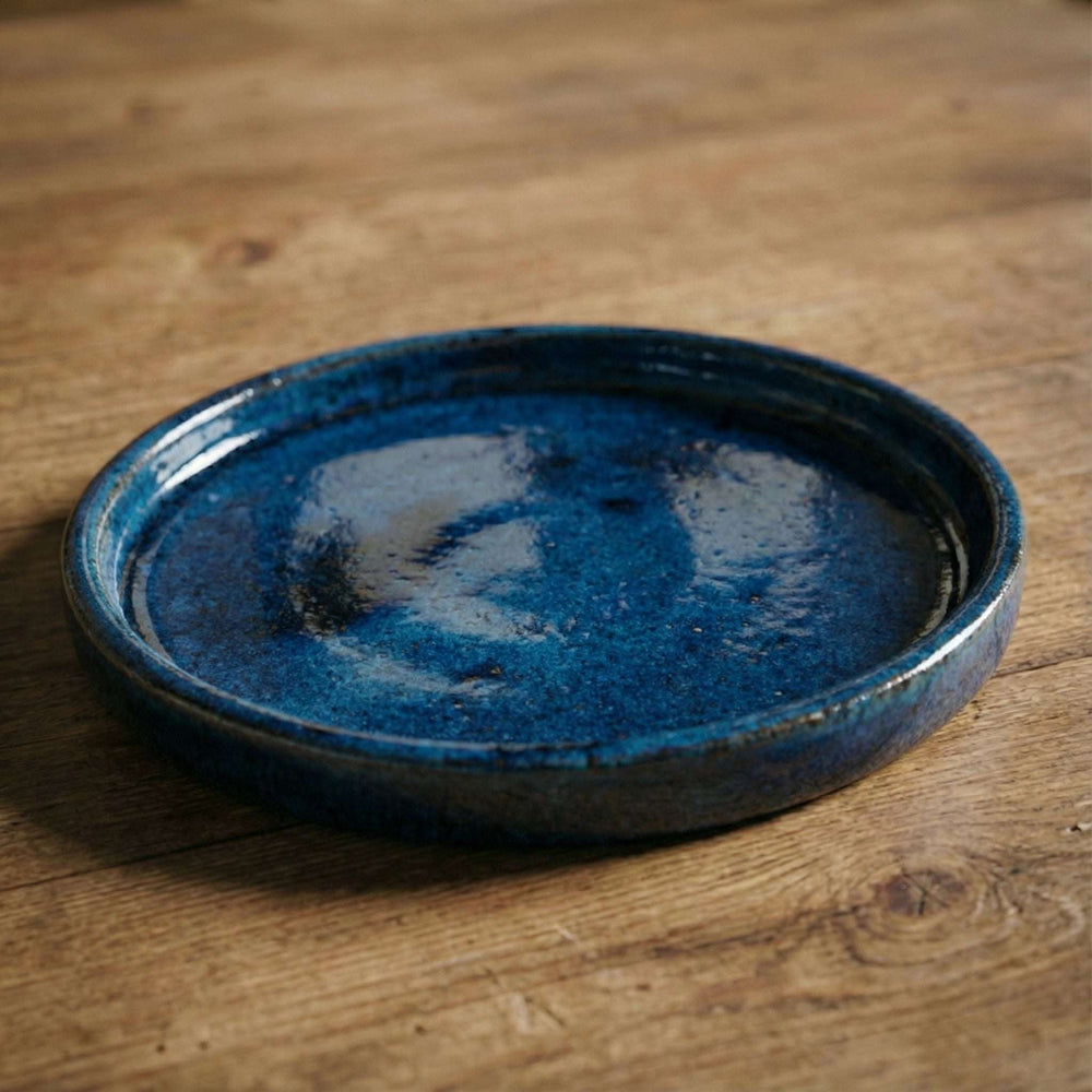 Keramická podmiska pod kvetináč – Azúrovo modrá (Ø 27–40 cm)